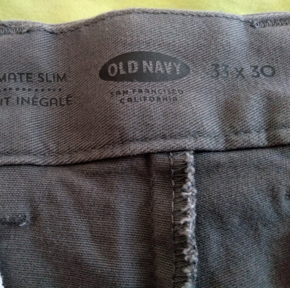 3 Pairs of Pants Bundle ("Tommy Hilfiger, Old Navy & Dockers 33x30") - Picture 4 of 12